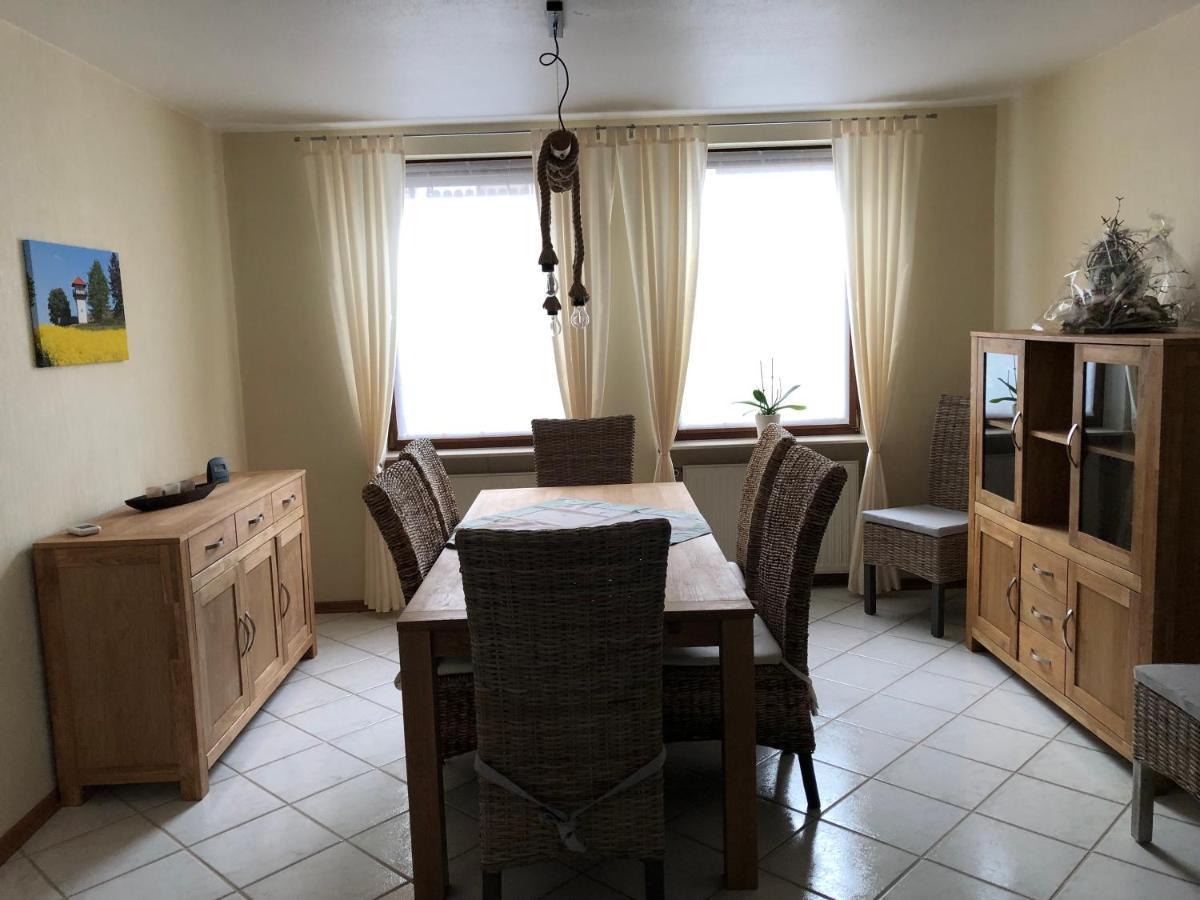 Ferienhaus Treis Neef 外观 照片